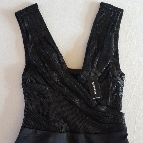 Express Dresses & Skirts - NWT Express Little Black Bodycon Dress